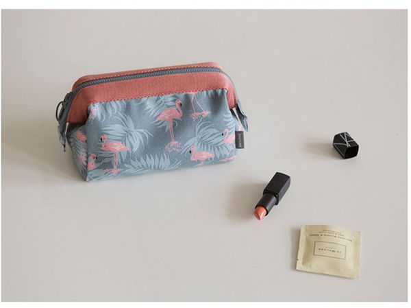south korean bag cosmetic purse bags travel bag ladies convenience capacity cosmetics storage waterproof zipper closure makeup large kcups, Red;black
south korean bag cosmetic purse bags travel bag ladies convenience capacity cosmetics storage waterproof zipper closure makeup large kcups, Red;black