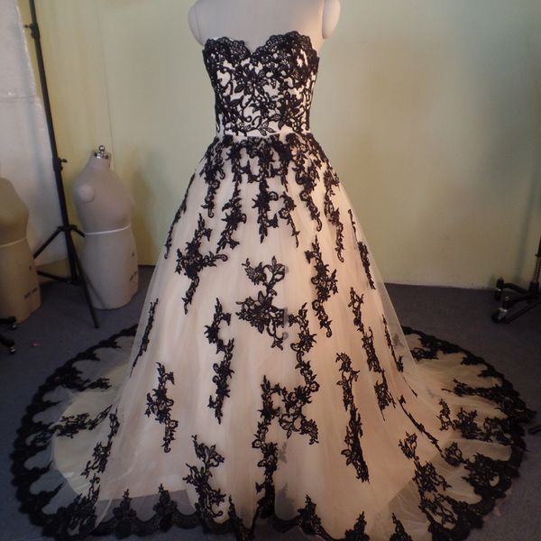 vintage white and black wedding dresses a line sweetheart handmade appliques lace sweep train bridal gowns custom size
vintage white and black wedding dresses a line sweetheart handmade appliques lace sweep train bridal gowns custom size