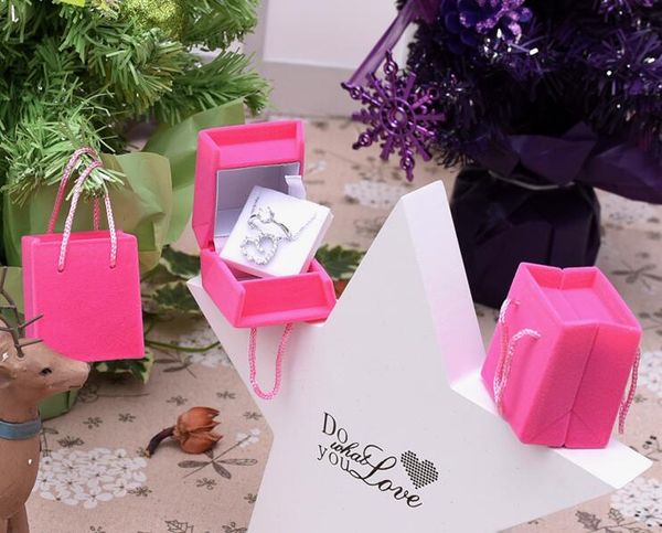 10pcs/lot pink shopping bag gift box velvet jewelry ring/ earring gift packaging display box for wedding jewelry boxes 2017, Black;white
10pcs/lot pink shopping bag gift box velvet jewelry ring/ earring gift packaging display box for wedding jewelry boxes 2017, Black;white