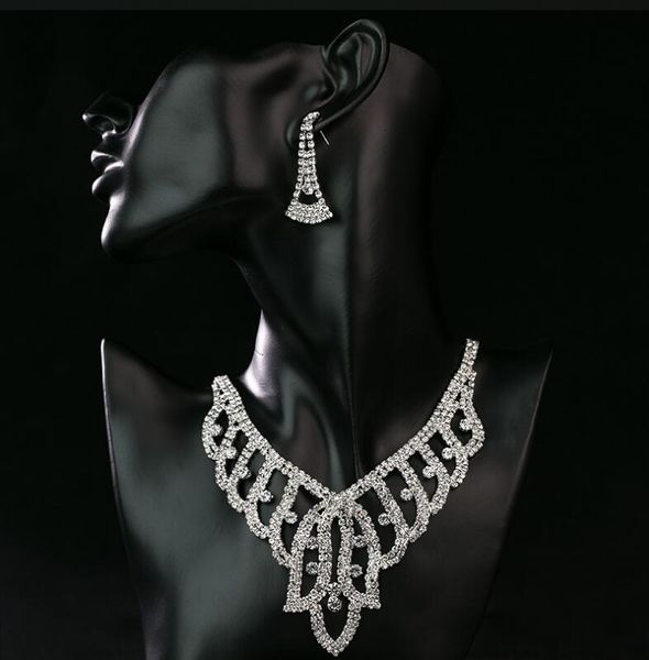 2017 amazing shinny bridal jewelry rhinestone crystal luxury necklace earring jewelry set for wedding party evening in stock, Slivery;golden
2017 amazing shinny bridal jewelry rhinestone crystal luxury necklace earring jewelry set for wedding party evening in stock, Slivery;golden