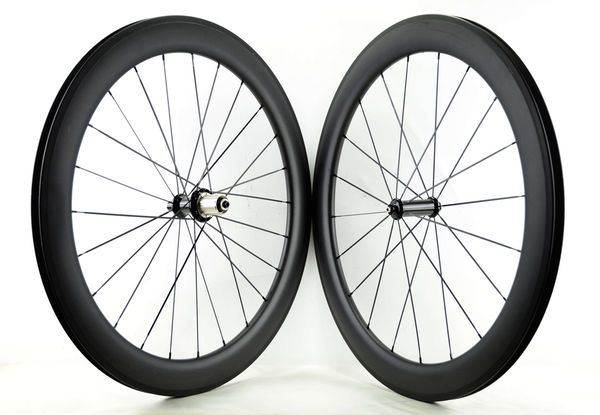 full carbon 60mm depth road bike carbon wheelset 700c 25mm width clincher carbon wheels 3k matte finish 
full carbon 60mm depth road bike carbon wheelset 700c 25mm width clincher carbon wheels 3k matte finish