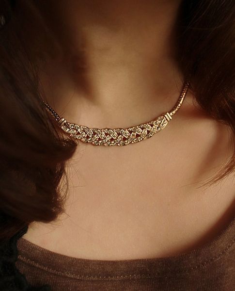 hign quality twist luxury necklace,wedding diamond jewelry, for party and formal dress noble and delicate ,and high quality, Black
hign quality twist luxury necklace,wedding diamond jewelry, for party and formal dress noble and delicate ,and high quality, Black