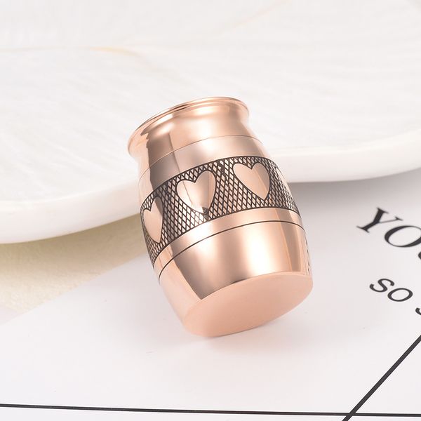 charm openable cremation urn with fashion heart pattern for pet/human ashes funeral casket selling 2017 design, Silver
charm openable cremation urn with fashion heart pattern for pet/human ashes funeral casket selling 2017 design, Silver