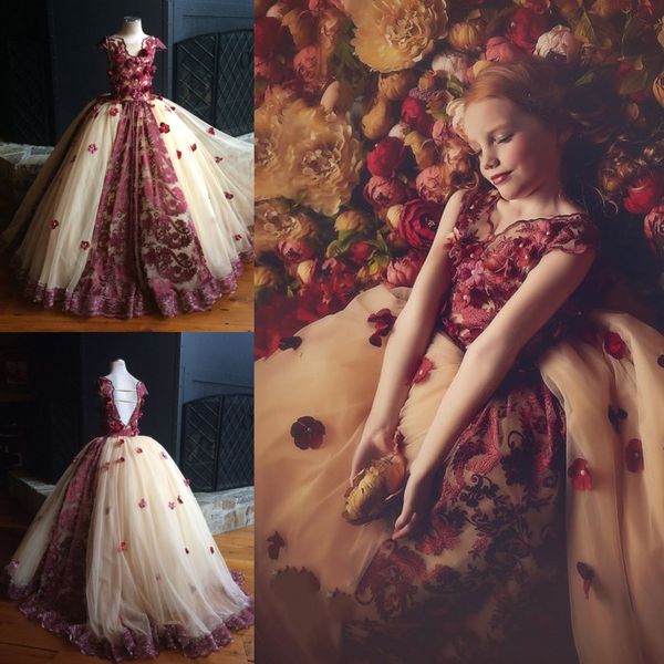 amazing loganberry flower girls dress with floral lace applique v-neck cap sleeve girls pageant dress 2017 lovely girls formal wedding dress, White;blue
amazing loganberry flower girls dress with floral lace applique v-neck cap sleeve girls pageant dress 2017 lovely girls formal wedding dress, White;blue