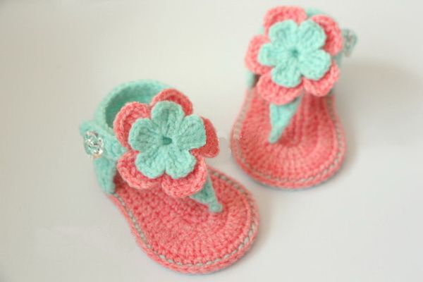 wholesale- new summer flowers baby shoes,baby gladiator shoes,crochet baby booties shoes size: 9cm,10cm,11cm
wholesale- new summer flowers baby shoes,baby gladiator shoes,crochet baby booties shoes size: 9cm,10cm,11cm