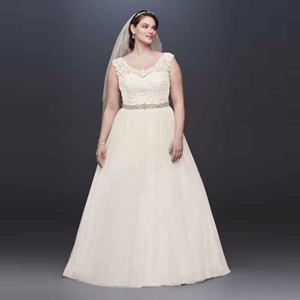 tulle plus size wedding dress with lace cap sleeve embroidery r a-line bridal gowns custom made wedding gown 9wg3741, White
tulle plus size wedding dress with lace cap sleeve embroidery r a-line bridal gowns custom made wedding gown 9wg3741, White