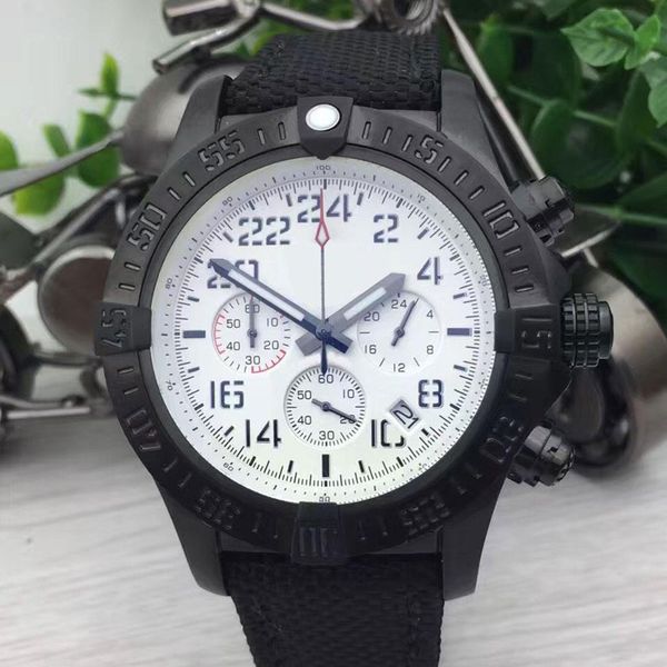 

Роскошный Chronomat Blackbird Rubber Band Белый циферблат Кварцевый хронограф Спортивные часы