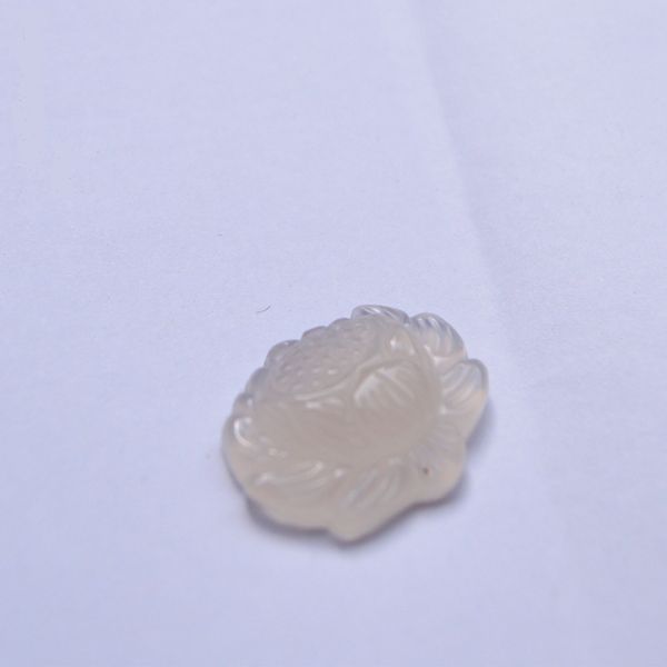 manual sculpture, natural green white agate lotus (lotus) auspicious necklace pendant, Silver
manual sculpture, natural green white agate lotus (lotus) auspicious necklace pendant, Silver
