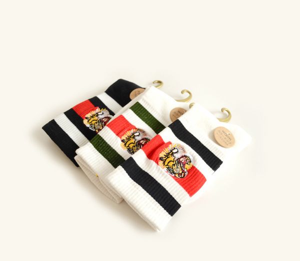 embroidery tiger socks black white color cotton sport casual socks green red white black strap socks
embroidery tiger socks black white color cotton sport casual socks green red white black strap socks