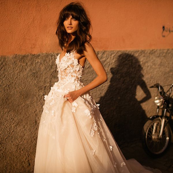 elegant beach wedding dresses with 3d floral sweetheart backless plus size garden country toddler bridal gowns vestido de novia, White
elegant beach wedding dresses with 3d floral sweetheart backless plus size garden country toddler bridal gowns vestido de novia, White