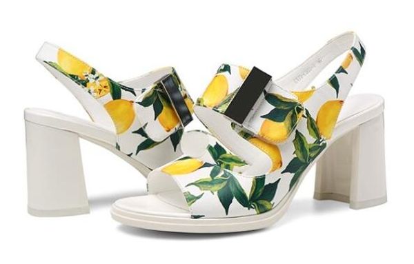 new 2017 summer shoes for genuine leather genuine leather high heels hoof heel flower printed sandals bohemia buckle strap fashion shoes, Black
new 2017 summer shoes for genuine leather genuine leather high heels hoof heel flower printed sandals bohemia buckle strap fashion shoes, Black