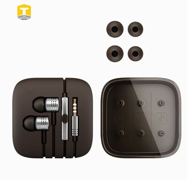 100pcs dhl 3.5mm mi in-ear headphones with packaging for xiaomi in-ear headphones silver
100pcs dhl 3.5mm mi in-ear headphones with packaging for xiaomi in-ear headphones silver