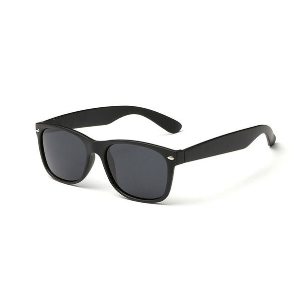 ретро заклепки поляризованные солнцезащитные очки для мужчин вождения рыбалка путешествия классический бренд дизайнер унисекс заклепки квадр, White;black
ретро заклепки поляризованные солнцезащитные очки для мужчин вождения рыбалка путешествия классический бренд дизайнер унисекс заклепки квадр, White;black