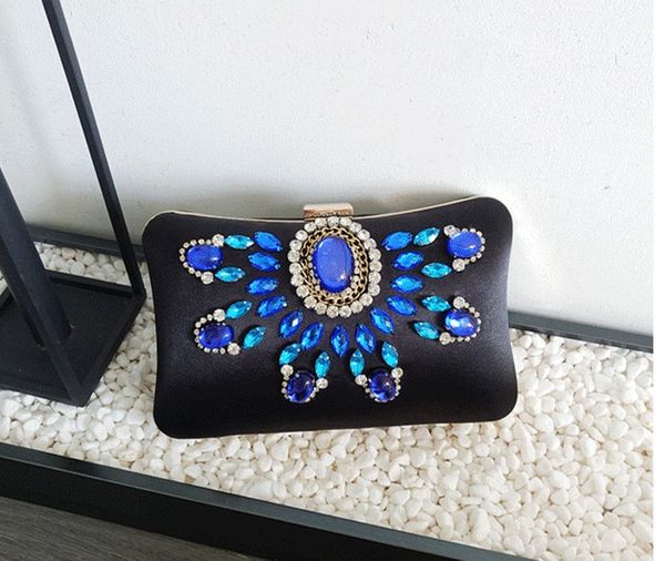ladies wind sapphire hand bag banquet dinner bag heavy beaded beaded diagonal package bag female party
ladies wind sapphire hand bag banquet dinner bag heavy beaded beaded diagonal package bag female party