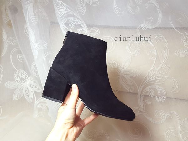 2017 new fa hion 7 5 cm thick heel women ankle boot 100 genuine leather uede black color zip oft leather hoe woman winter boot
2017 new fa hion 7 5 cm thick heel women ankle boot 100 genuine leather uede black color zip oft leather hoe woman winter boot