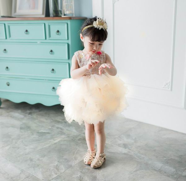 spring autumn winter baby girl party dresses fluffy soft gauze tiered tulle ball gown for wedding party children clothing e10102, Red;yellow
spring autumn winter baby girl party dresses fluffy soft gauze tiered tulle ball gown for wedding party children clothing e10102, Red;yellow