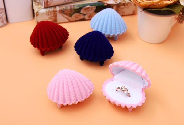 6pcs/lot pink shell velvet jewelry ring/ earring gift packaging display box for wedding jewelry boxes 2017, Black;white
6pcs/lot pink shell velvet jewelry ring/ earring gift packaging display box for wedding jewelry boxes 2017, Black;white