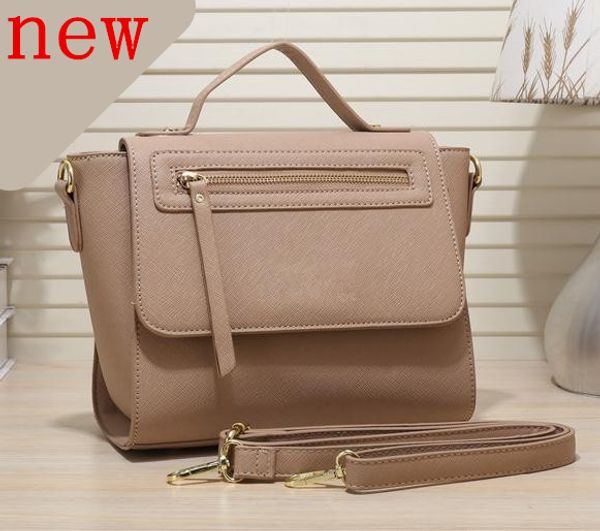 Designer handbag Europe and the United States the new women's single shoulder bag High quality best-selling bats package Free shipping
Designer handbag Europe and the United States the new women's single shoulder bag High quality best-selling bats package Free shipping