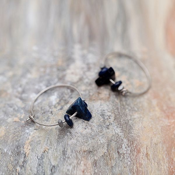 europe & usa natural triangle stone hoop earrings environmentally alloy piercing earrings geometric creative original retro style earrings
europe & usa natural triangle stone hoop earrings environmentally alloy piercing earrings geometric creative original retro style earrings