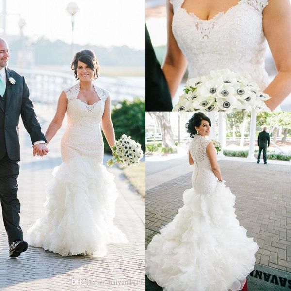 2021 arabic lace appliques mermaid wedding dresses sweetheart vestido organza tiered ruffles button back long plus size formal bride gowns, White
2021 arabic lace appliques mermaid wedding dresses sweetheart vestido organza tiered ruffles button back long plus size formal bride gowns, White