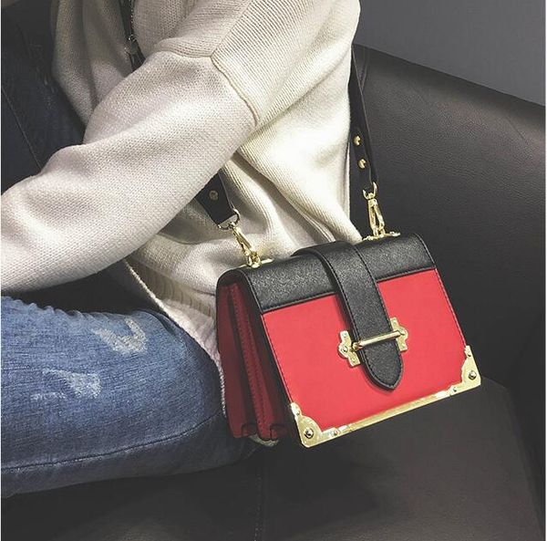 2017. leisure fashion bag. women's bags. girl. small. mini. pu. soft. two-color. metal.cross body.shoulder bags
2017. leisure fashion bag. women's bags. girl. small. mini. pu. soft. two-color. metal.cross body.shoulder bags