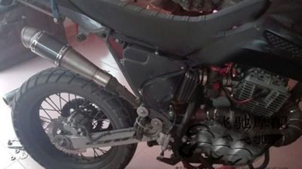 36-51mm universal motorcycle exhaust muffler carbon fiber slip on gsxr250 cb150r r25 mt03 r15 z800 msx125 exhaust
36-51mm universal motorcycle exhaust muffler carbon fiber slip on gsxr250 cb150r r25 mt03 r15 z800 msx125 exhaust
