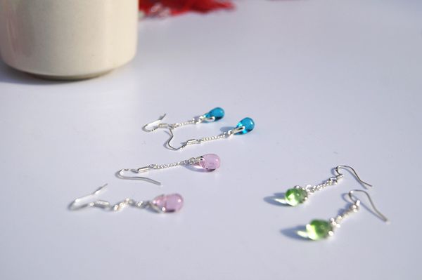 color crystal 925 sterling silver - anti - allergic ear drop. beautiful women's favorite earrings
color crystal 925 sterling silver - anti - allergic ear drop. beautiful women's favorite earrings