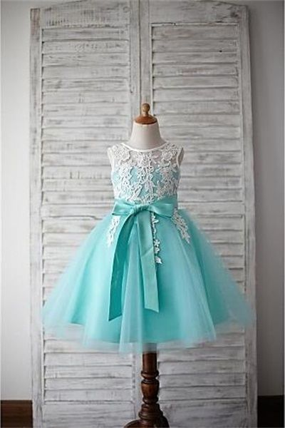 2017 flower girl dresses for wedding little girls kids/child dress with appliques v-back party pageant communion dress, White;blue
2017 flower girl dresses for wedding little girls kids/child dress with appliques v-back party pageant communion dress, White;blue