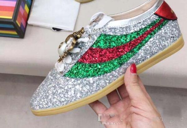 2017 spring fall womens silver gold Glitter pink Genuine patent Leather Luxury Jewelry Rhinestones embroidery low top Sneakers Trainers
2017 spring fall womens silver gold Glitter pink Genuine patent Leather Luxury Jewelry Rhinestones embroidery low top Sneakers Trainers
