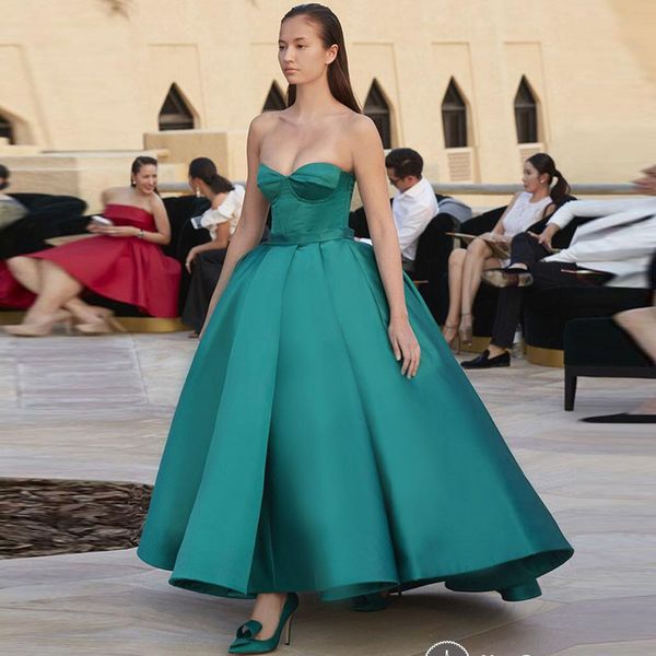 урожай милая-line атласные платья выпускного вечера платье рябить ленты quinceanera платья на заказ нерегулярные молнии обратно длина чая па, Black
урожай милая-line атласные платья выпускного вечера платье рябить ленты quinceanera платья на заказ нерегулярные молнии обратно длина чая па, Black
