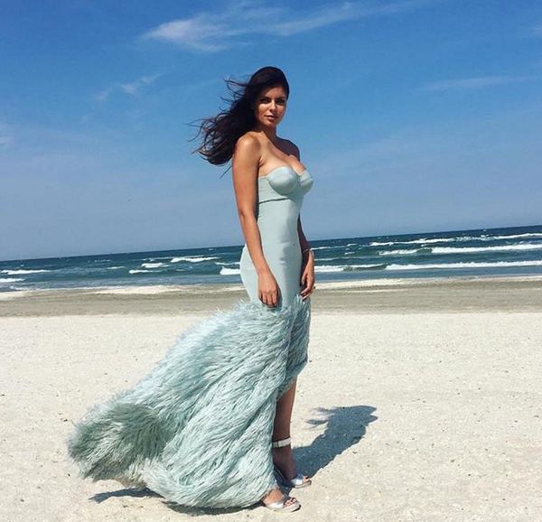 mint green sweetheart feather prom dresses 2017 side split backless evening gowns floor length formal wear pageant party dress, Black
mint green sweetheart feather prom dresses 2017 side split backless evening gowns floor length formal wear pageant party dress, Black