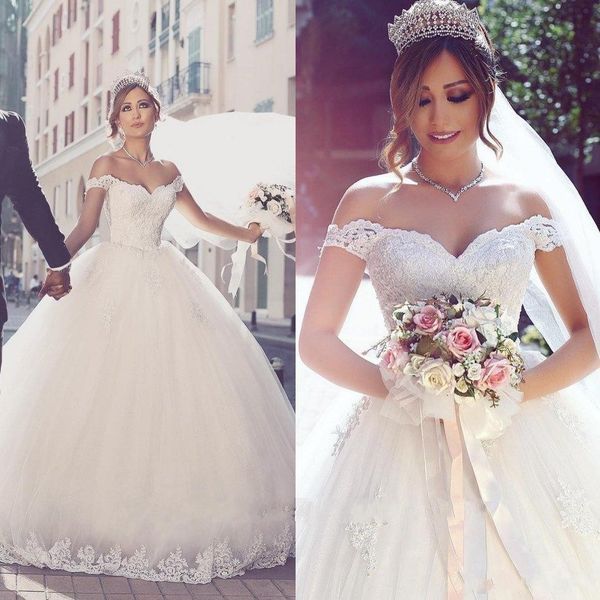 2017 vestios de noiva ball gown princess wedding dresses romantic off shoulders lace appliques backless bridal gowns, White
2017 vestios de noiva ball gown princess wedding dresses romantic off shoulders lace appliques backless bridal gowns, White