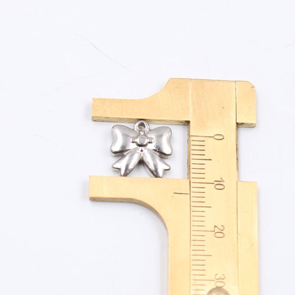 wholesale new fashion stainless steel bow-knot small pendant diy accessories used in handmade jewelry\ bag\clothingdiy, Bronze;silver
wholesale new fashion stainless steel bow-knot small pendant diy accessories used in handmade jewelry\ bag\clothingdiy, Bronze;silver