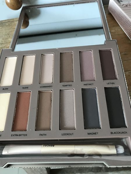 in stock DHL free Makeup ULTIMATE BASICS Lidschatten matte Farben Matte Eye Shadow 12 Color Palette
in stock DHL free Makeup ULTIMATE BASICS Lidschatten matte Farben Matte Eye Shadow 12 Color Palette