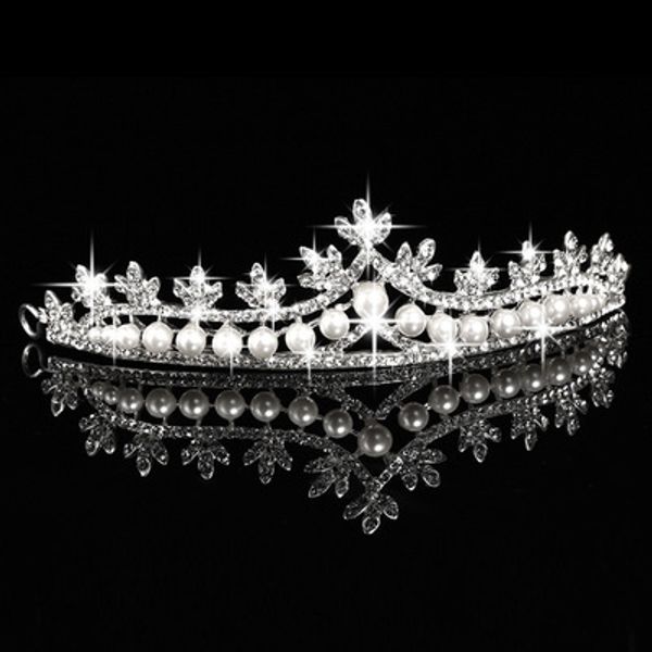 crystal trefoil pearl bridal wedding crown 2018 romantic moon shaped rhinestone bridal tiaras handmade bridal accessories, Silver
crystal trefoil pearl bridal wedding crown 2018 romantic moon shaped rhinestone bridal tiaras handmade bridal accessories, Silver