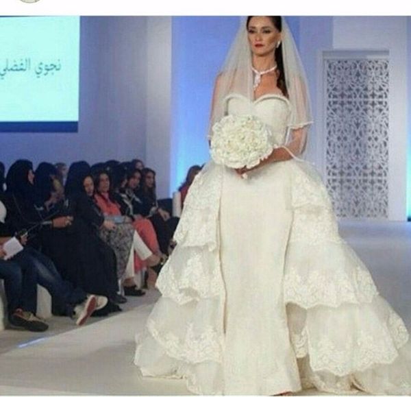 vestido de noiva 2 em 1 длинные русалка свадебное платье со съемным поездом из двух частей дизайнерское платье халат де марие сирен, White
vestido de noiva 2 em 1 длинные русалка свадебное платье со съемным поездом из двух частей дизайнерское платье халат де марие сирен, White