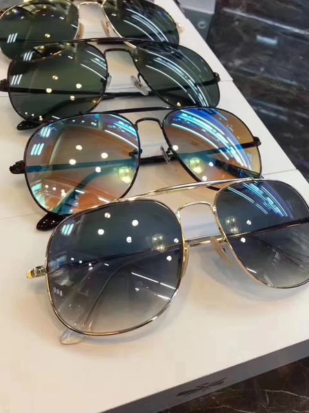 men classic sunglasses metal gold grey gradient 57mm sunglass designer sunglasses brand new with box, White;black
men classic sunglasses metal gold grey gradient 57mm sunglass designer sunglasses brand new with box, White;black