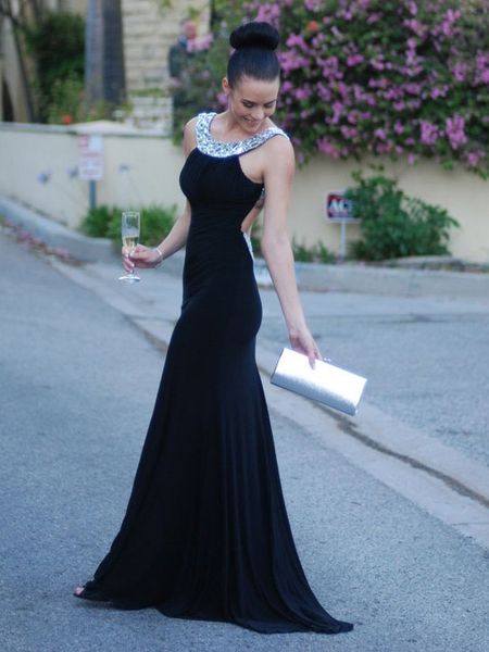 2021 труба / русалка backless scoop шеи шелковый сатин кристалл детализация dark navy платье выпускного вечера, Black
2021 труба / русалка backless scoop шеи шелковый сатин кристалл детализация dark navy платье выпускного вечера, Black