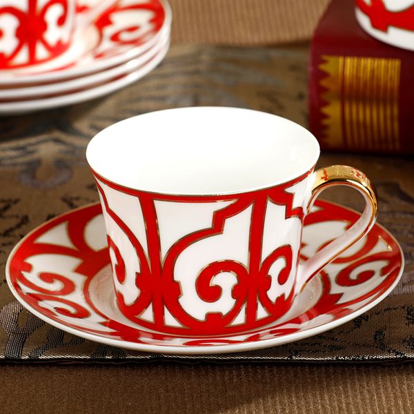 wholesale- ceram mug fashion england coffee cup saucer set cup plate bone china ceramic home leisure use
wholesale- ceram mug fashion england coffee cup saucer set cup plate bone china ceramic home leisure use