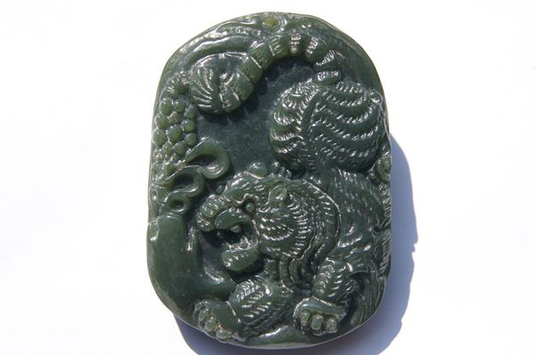 hand-carved (shaanxi blue field) gray jade - descend the tiger. amulet - beautiful necklace pendant., Silver
hand-carved (shaanxi blue field) gray jade - descend the tiger. amulet - beautiful necklace pendant., Silver