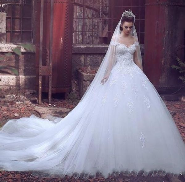 2017 ball gown wedding dresses with lace appliques crystal luxury wedding gowns cap sleeves sweetheart custom made wedding dresses, White
2017 ball gown wedding dresses with lace appliques crystal luxury wedding gowns cap sleeves sweetheart custom made wedding dresses, White
