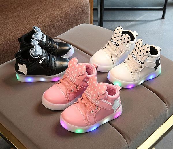 NEW Children Shoes For Boys Girls Sport Running Shoes Baby Flashing Lights LED Glowing Sneakers European shoe size:21-30
NEW Children Shoes For Boys Girls Sport Running Shoes Baby Flashing Lights LED Glowing Sneakers European shoe size:21-30