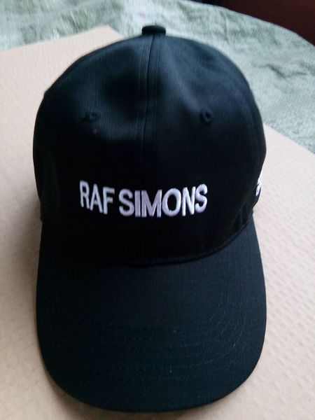 Новый 2017 почти известная шляпа Раф Симонс Snapback бейсболка Trapsoul сингл для ночного ш
Новый 2017 почти известная шляпа Раф Симонс Snapback бейсболка Trapsoul сингл для ночного ш