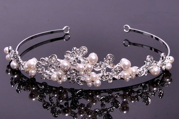 romantic queen crystal butterfly bridal crowns pearls trendy tiaras rhinestone hair accessory headdress wedding hair jewelry, Slivery;golden
romantic queen crystal butterfly bridal crowns pearls trendy tiaras rhinestone hair accessory headdress wedding hair jewelry, Slivery;golden