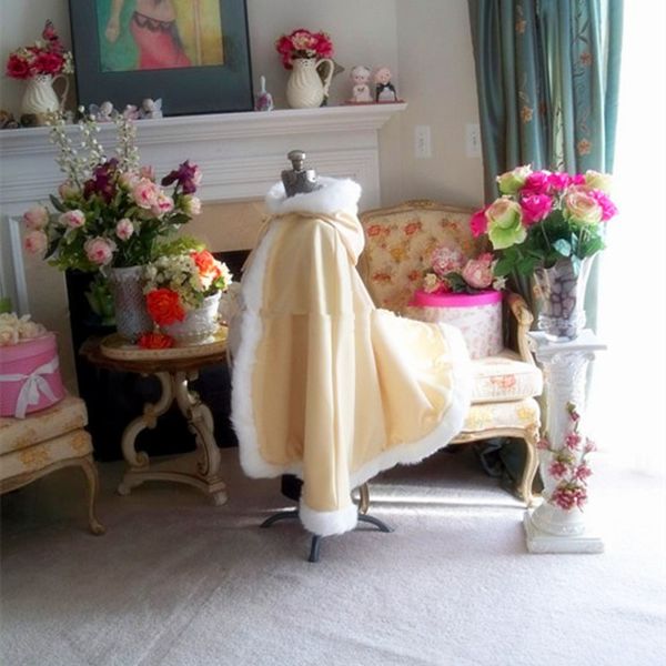 hooded long floor length cape white wedding cloaks faux fur jacket for winter kid flower girl children outerwear & coats
hooded long floor length cape white wedding cloaks faux fur jacket for winter kid flower girl children outerwear & coats