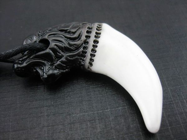 4 pcs yqtdmy imitation wholesale lion retro carved resin wax cord men jewelry accessory, Silver
4 pcs yqtdmy imitation wholesale lion retro carved resin wax cord men jewelry accessory, Silver