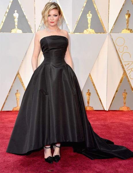 high low strapless black celebrity evening dresses simple satin puffy a-line evening gowns with pockets court train, Black;red
high low strapless black celebrity evening dresses simple satin puffy a-line evening gowns with pockets court train, Black;red