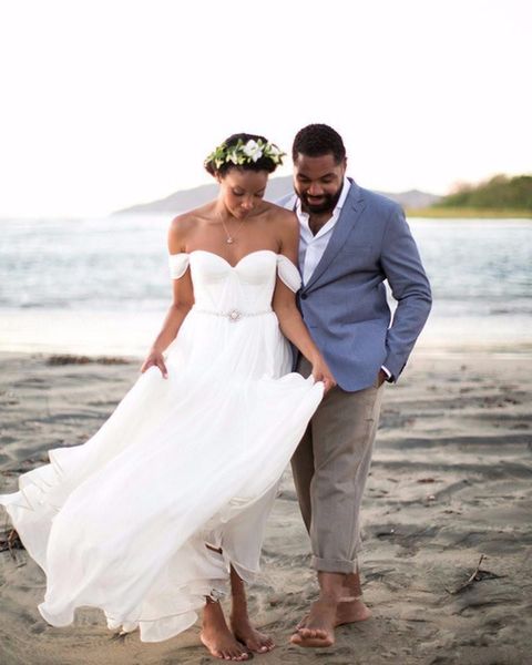 элегантные шифоновые пляжные свадебные платья лето простой стиль из бисера кристалл плиссе развертки поезд с плеча свадебные платья на заказ, White