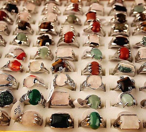 wholesale 100pcs/box assorted mixed styles fashion women's metal stone jewelry rings brand new with a display box, Golden;silver
wholesale 100pcs/box assorted mixed styles fashion women's metal stone jewelry rings brand new with a display box, Golden;silver