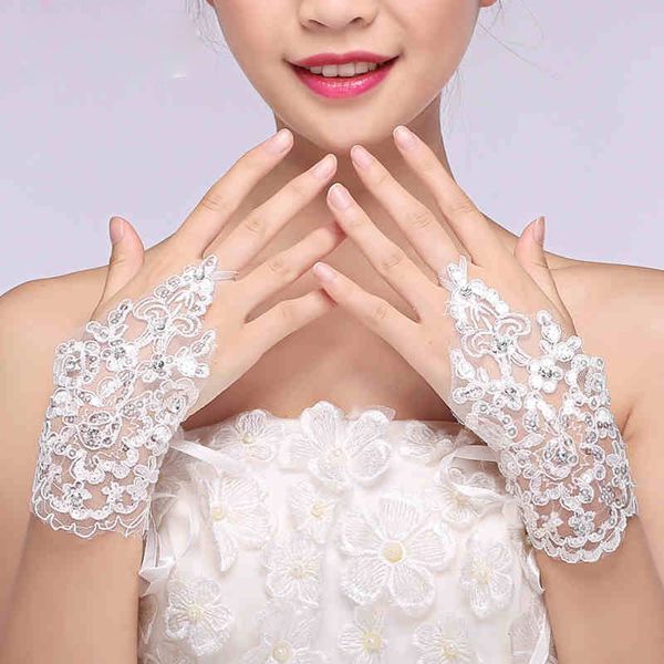 new arrival white,red bridal gloves applique with shining sequins beads short wedding accessories size glove
new arrival white,red bridal gloves applique with shining sequins beads short wedding accessories size glove